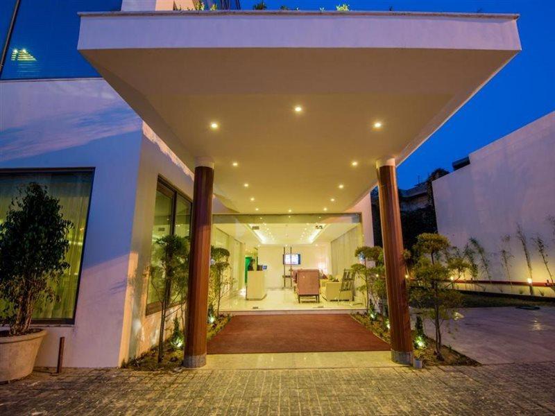 Phagwāra The Imperial Poonam Hotel מראה חיצוני תמונה